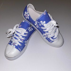 Women's Floral Lace Up Canvas Sneaker